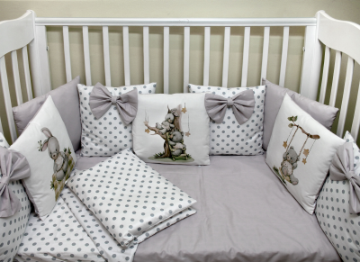 Борт - охранник 4-х сторонний "Лапусяки" (САТИН) ш4468*  ("Весёлая семейка")